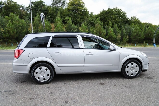 Opel Astra 2006, 253,000 km - 1.6 л - Quba