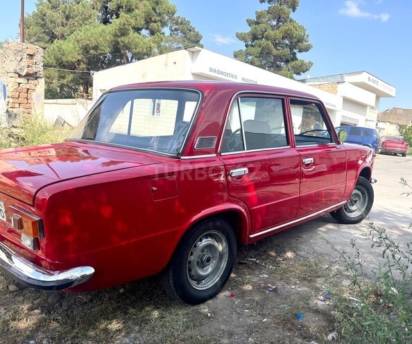 LADA (VAZ) 21011 1985, 110,000 km - 1.3 л - Gəncə