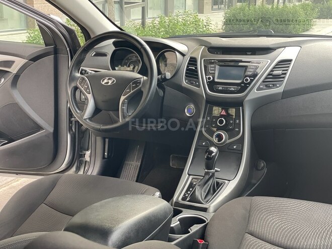 Hyundai Elantra 2015, 182,097 km - 1.8 л - Bakı