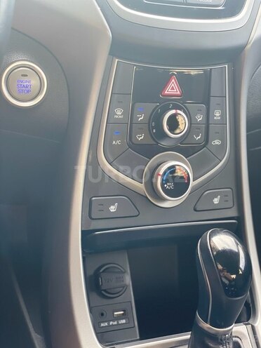Hyundai Elantra 2015, 182,097 km - 1.8 л - Bakı