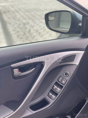 Hyundai Elantra 2015, 182,097 km - 1.8 л - Bakı
