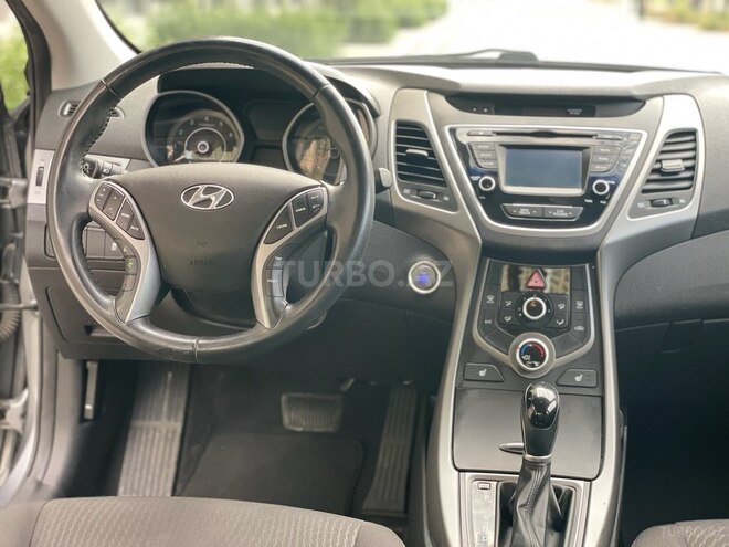 Hyundai Elantra 2015, 182,097 km - 1.8 л - Bakı