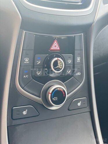 Hyundai Elantra 2015, 182,097 km - 1.8 л - Bakı