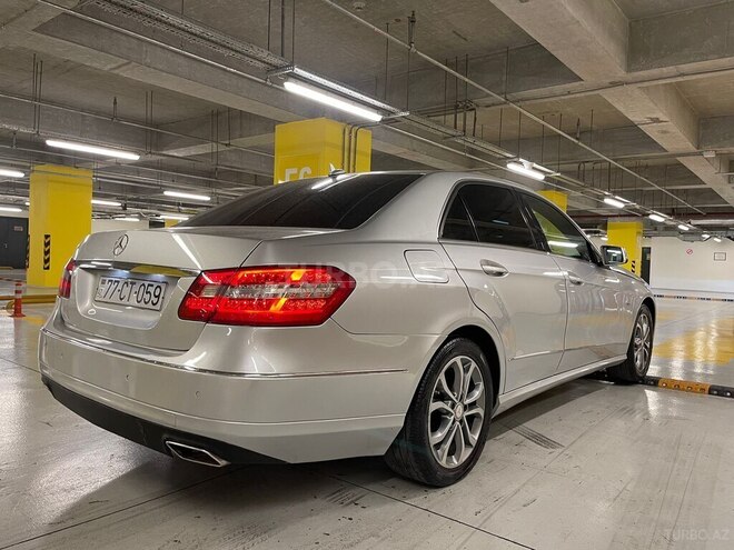 Mercedes E 220 2010, 235,000 km - 2.2 l - Gəncə