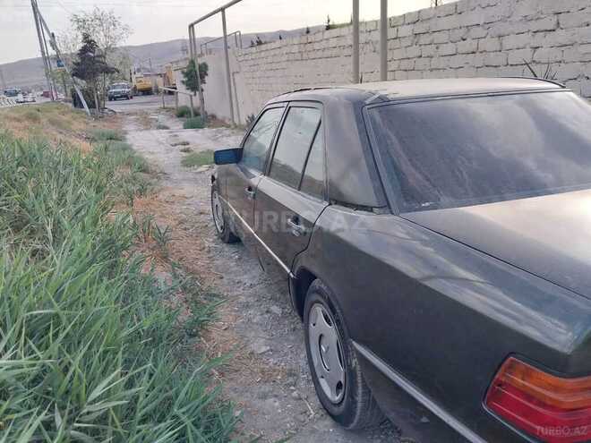 Mercedes E 230 1986, 230,000 km - 2.3 l - Bakı