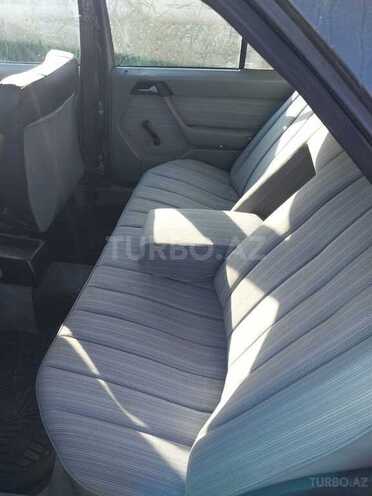 Mercedes E 230 1986, 230,000 km - 2.3 l - Bakı