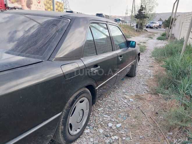 Mercedes E 230 1986, 230,000 km - 2.3 l - Bakı