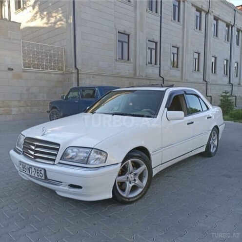 Mercedes C 230 1999, 369,852 km - 2.3 l - Ucar