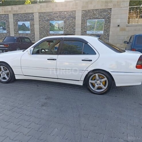 Mercedes C 230 1999, 369,852 km - 2.3 l - Ucar