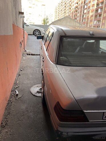 Mercedes E 220 1993, 250,000 km - 2.2 l - Bakı