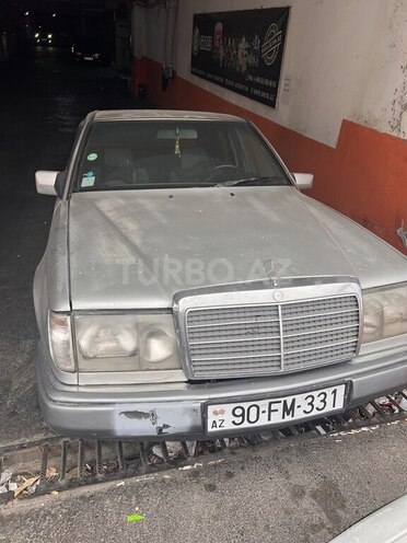 Mercedes E 220 1993, 250,000 km - 2.2 l - Bakı