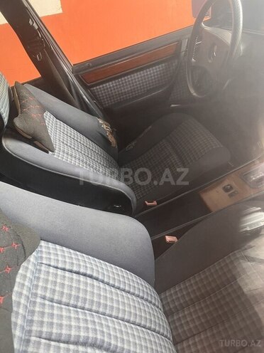 Mercedes E 220 1993, 250,000 km - 2.2 l - Bakı
