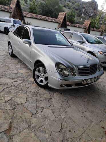 Mercedes E 240 2002, 300,000 km - 2.4 l - Gəncə