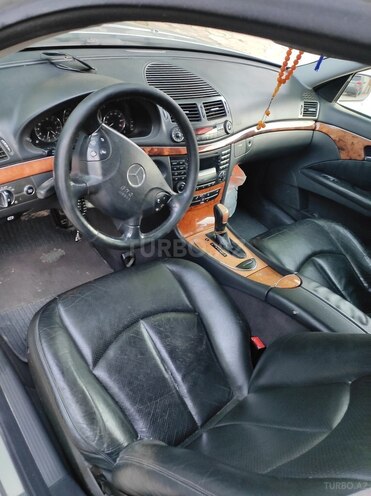 Mercedes E 240 2002, 300,000 km - 2.4 l - Gəncə
