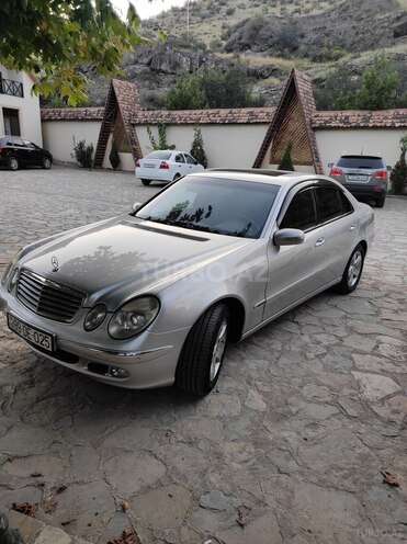 Mercedes E 240 2002, 300,000 km - 2.4 l - Gəncə