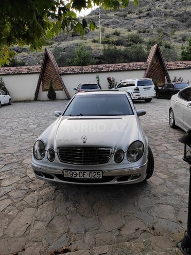 Mercedes E 240 2002, 300,000 km - 2.4 l - Gəncə