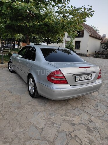 Mercedes E 240 2002, 300,000 km - 2.4 l - Gəncə