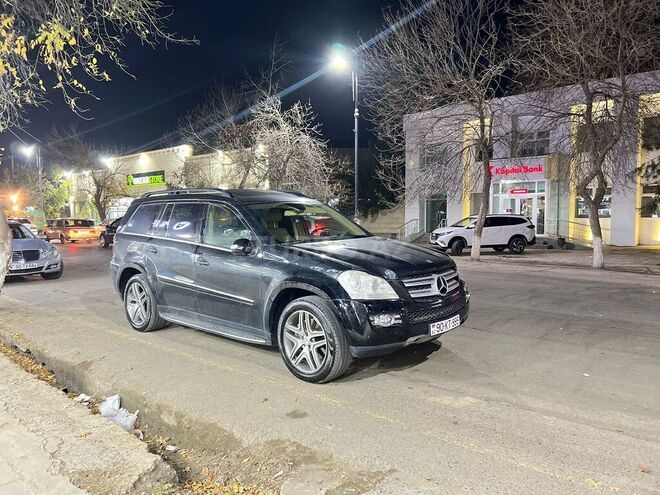 Mercedes GL 550 2007, 12,000 km - 5.5 l - Sabirabad