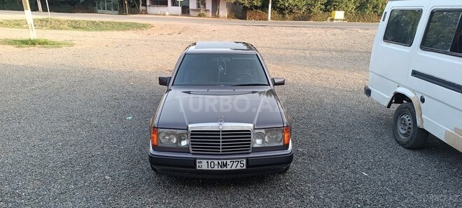 Mercedes E 200 1992, 390,000 km - 2.0 л - Lənkəran