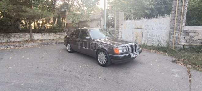 Mercedes E 200 1992, 390,000 km - 2.0 л - Lənkəran