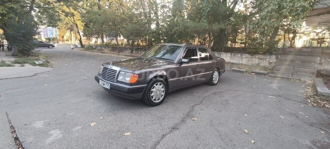 Mercedes E 200 1992, 390,000 km - 2.0 л - Lənkəran