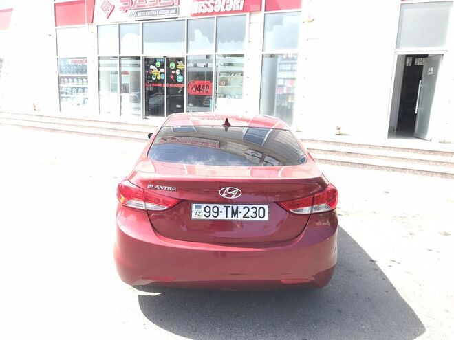 Hyundai Elantra 2013, 160,934 km - 1.8 л - Sabirabad