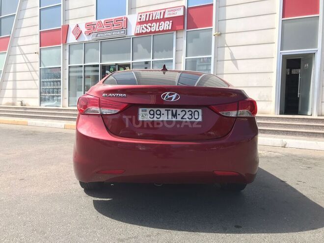 Hyundai Elantra 2013, 160,934 km - 1.8 л - Sabirabad