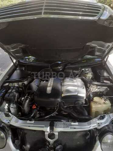 Mercedes E 220 2001, 516,300 km - 2.2 l - Bakı
