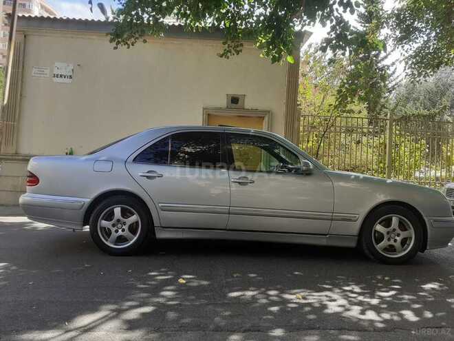 Mercedes E 220 2001, 516,300 km - 2.2 l - Bakı