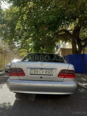 Mercedes E 220 2001, 516,300 km - 2.2 l - Bakı