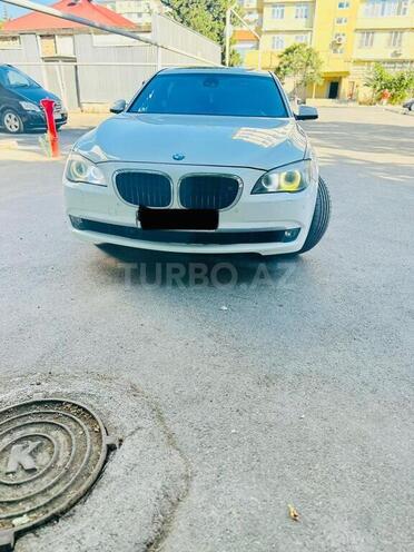 BMW 750 2009, 202,000 km - 4.4 л - Bakı