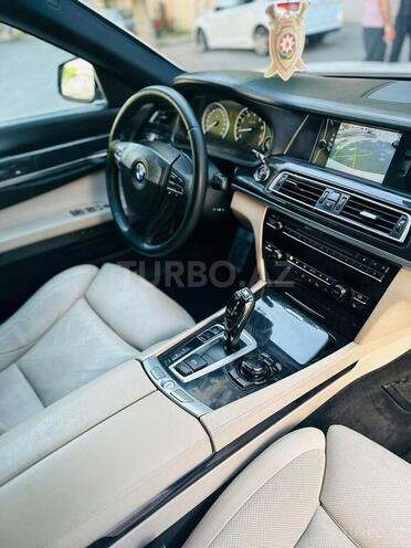 BMW 750 2009, 202,000 km - 4.4 л - Bakı