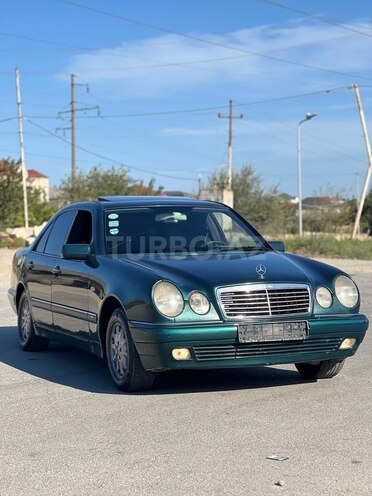 Mercedes E 230 1995, 328,000 km - 2.3 l - Bakı