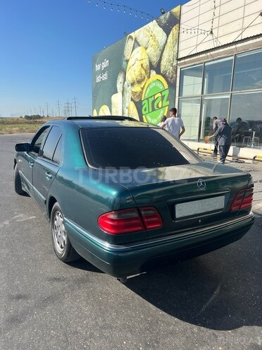 Mercedes E 230 1995, 328,000 km - 2.3 l - Bakı