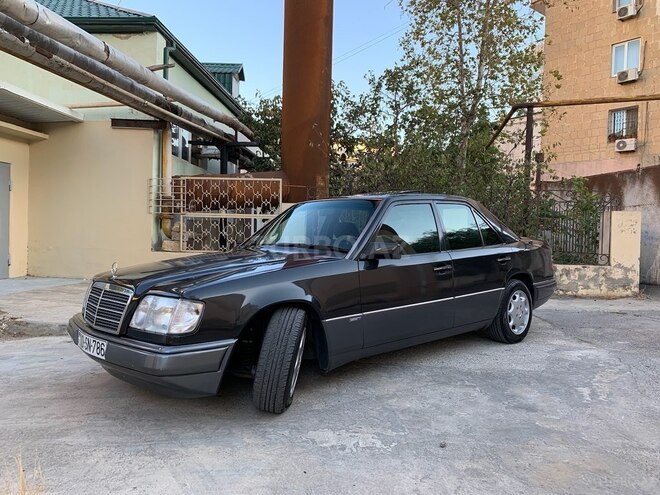 Mercedes E 220 1994, 380,000 km - 2.2 л - Bakı