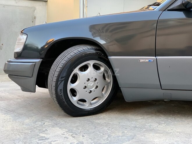 Mercedes E 220 1994, 380,000 km - 2.2 л - Bakı