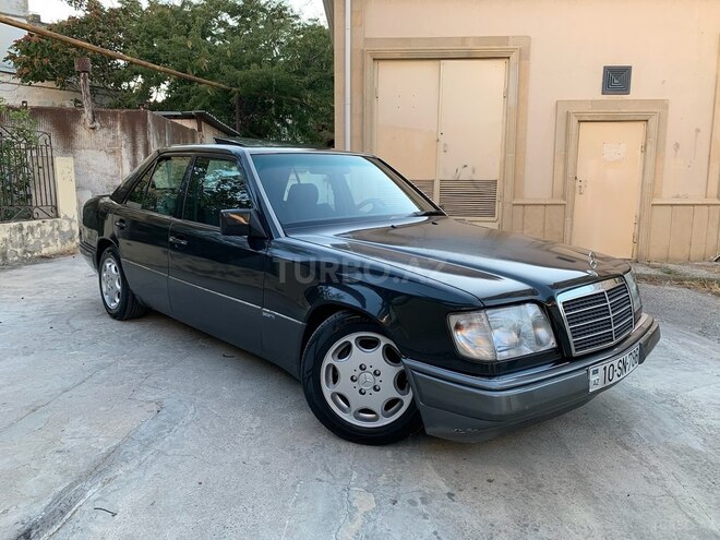 Mercedes E 220 1994, 380,000 km - 2.2 л - Bakı