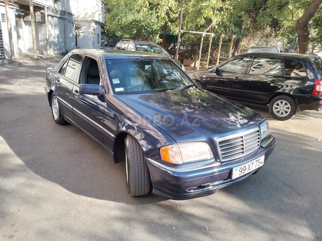Mercedes C 230 1997, 333,000 km - 2.3 l - Bakı