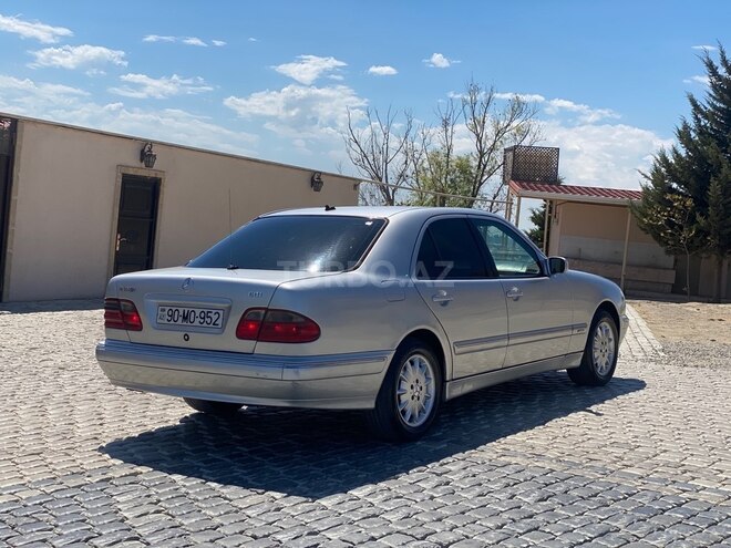 Mercedes E 220 2000, 600,000 km - 2.2 l - Bakı