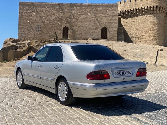 Mercedes E 220 2000, 600,000 km - 2.2 l - Bakı