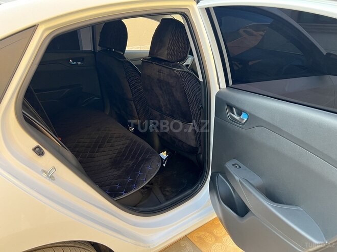 Hyundai Accent 2021, 1,900 km - 1.6 l - Gəncə