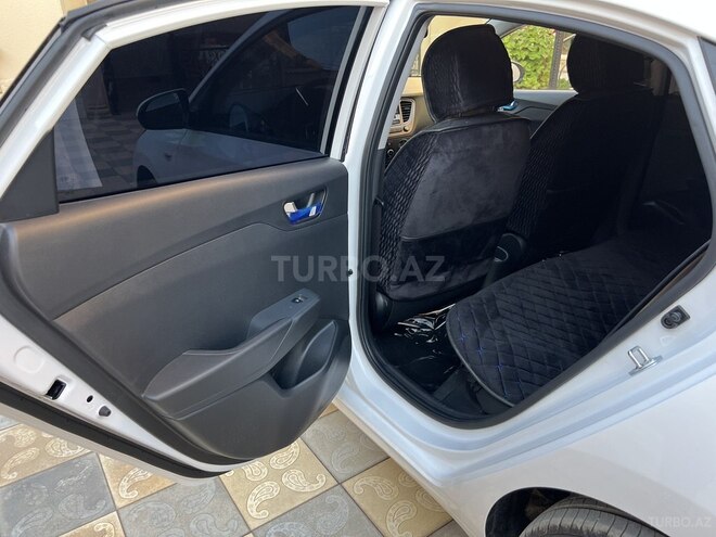 Hyundai Accent 2021, 1,900 km - 1.6 l - Gəncə