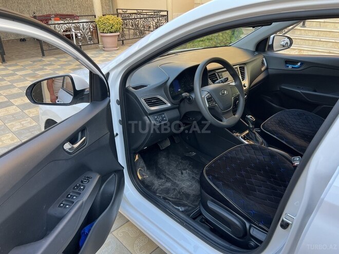 Hyundai Accent 2021, 1,900 km - 1.6 l - Gəncə
