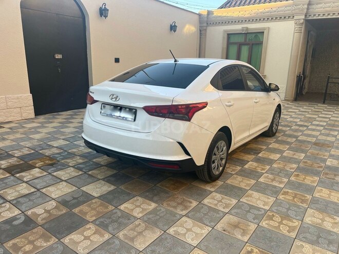 Hyundai Accent 2021, 1,900 km - 1.6 l - Gəncə