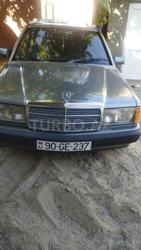 Mercedes 190 1991, 45,000 km - 2.0 л - Salyan