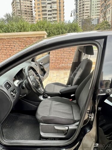 Volkswagen Polo 2013, 188,000 km - 1.6 l - Bakı