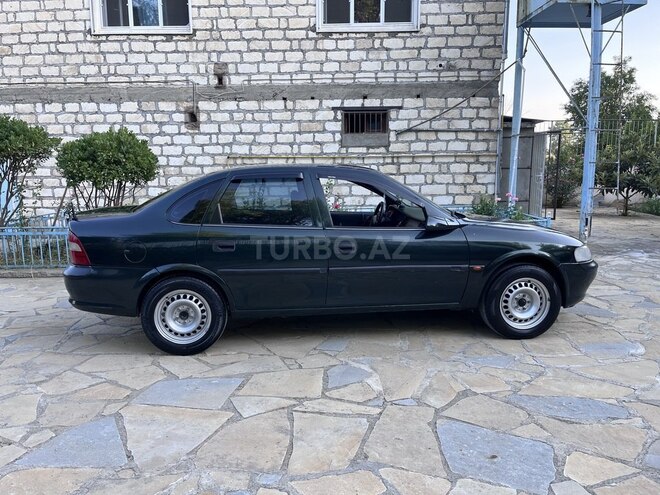 Opel Vectra 1998, 377,000 km - 2.0 л - Qazax
