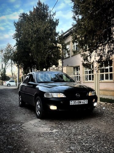 Opel Vectra 1998, 377,000 km - 2.0 л - Qazax