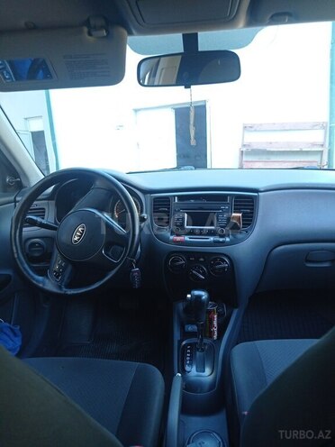 Kia Rio 2009, 286,000 km - 1.4 l - Bakı