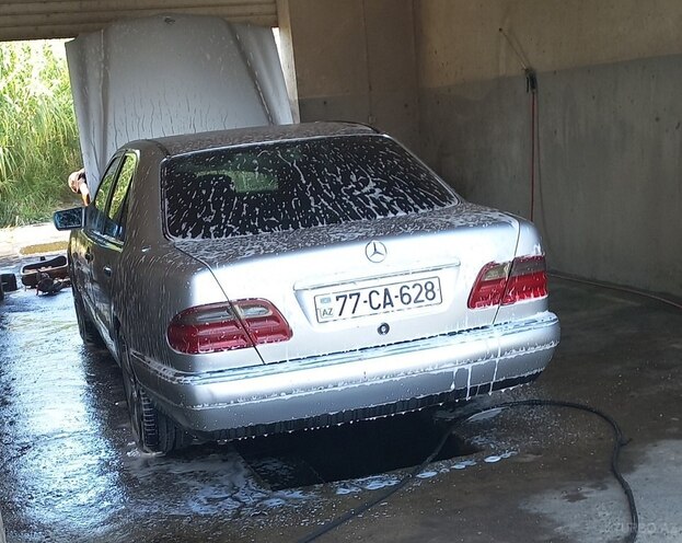 Mercedes E 200 1996, 256,987 km - 2.0 л - Bakı